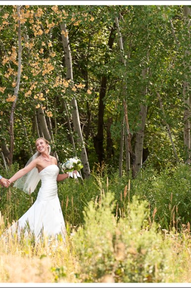 Being a Seattle Wedding Photographer: Using the Sun at mid day